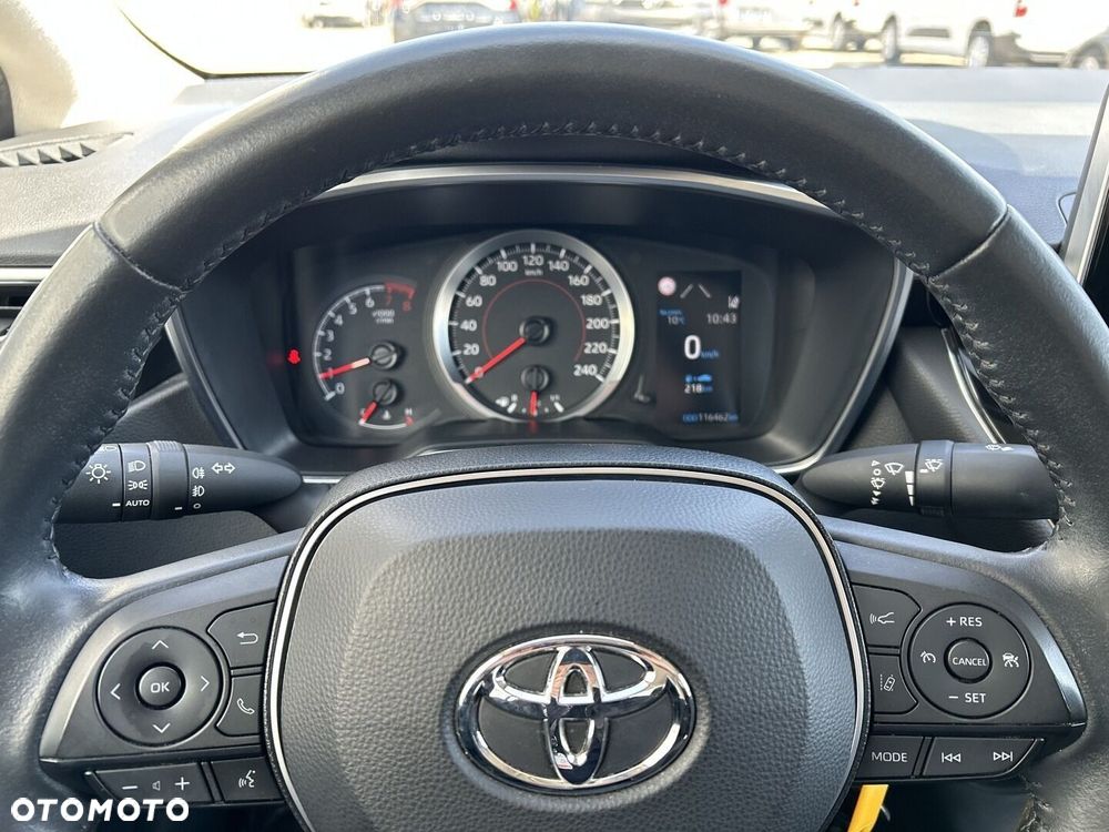 Toyota Corolla - 12