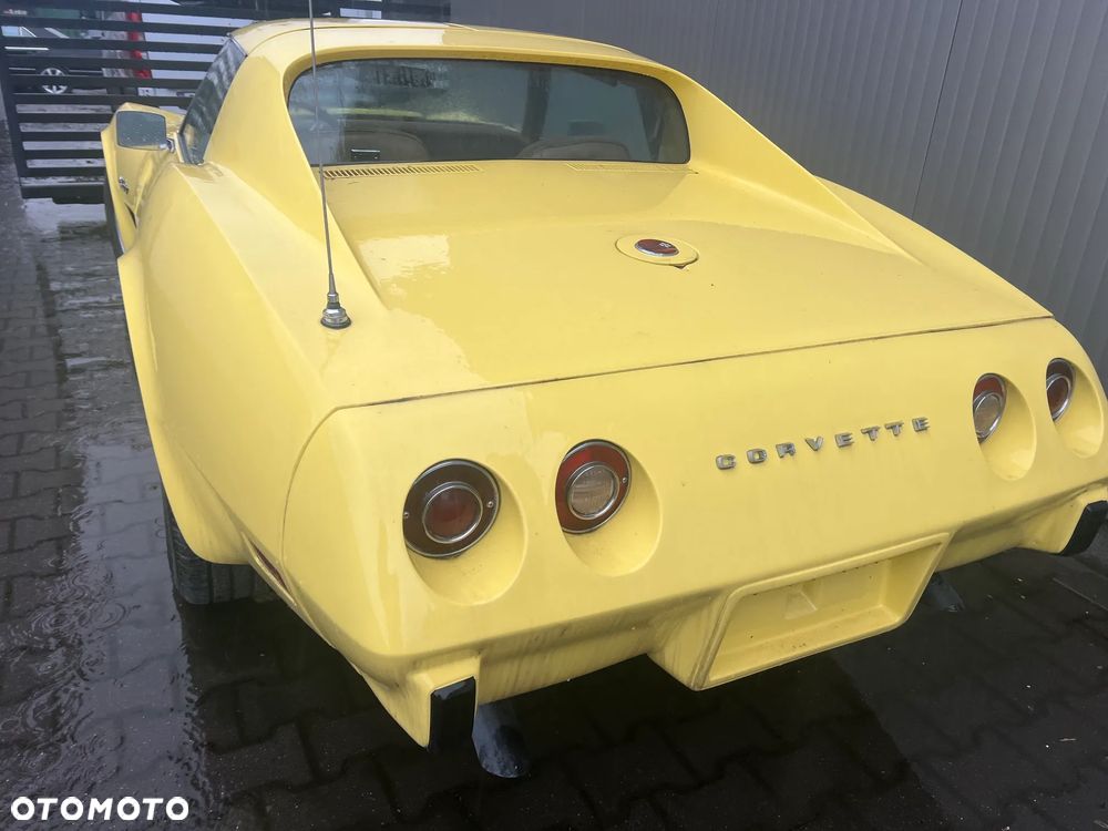 Chevrolet Corvette - 8