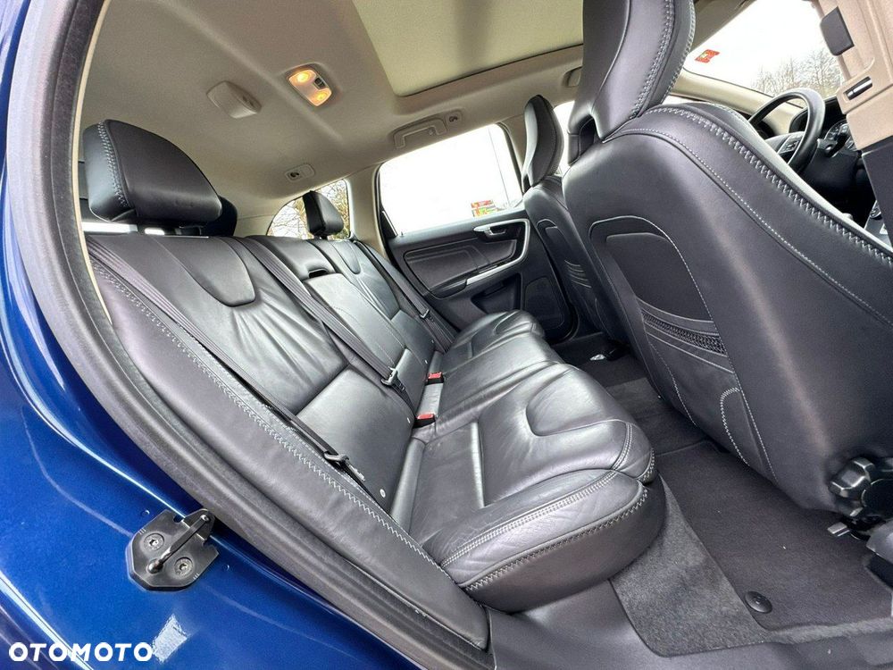 Volvo XC 60 D4 Ocean Race - 28