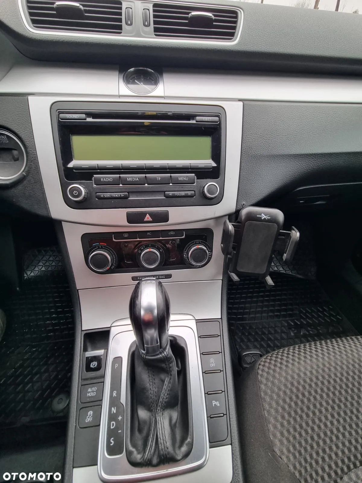 Volkswagen Passat 2.0 TDI Comfortline DSG - 9
