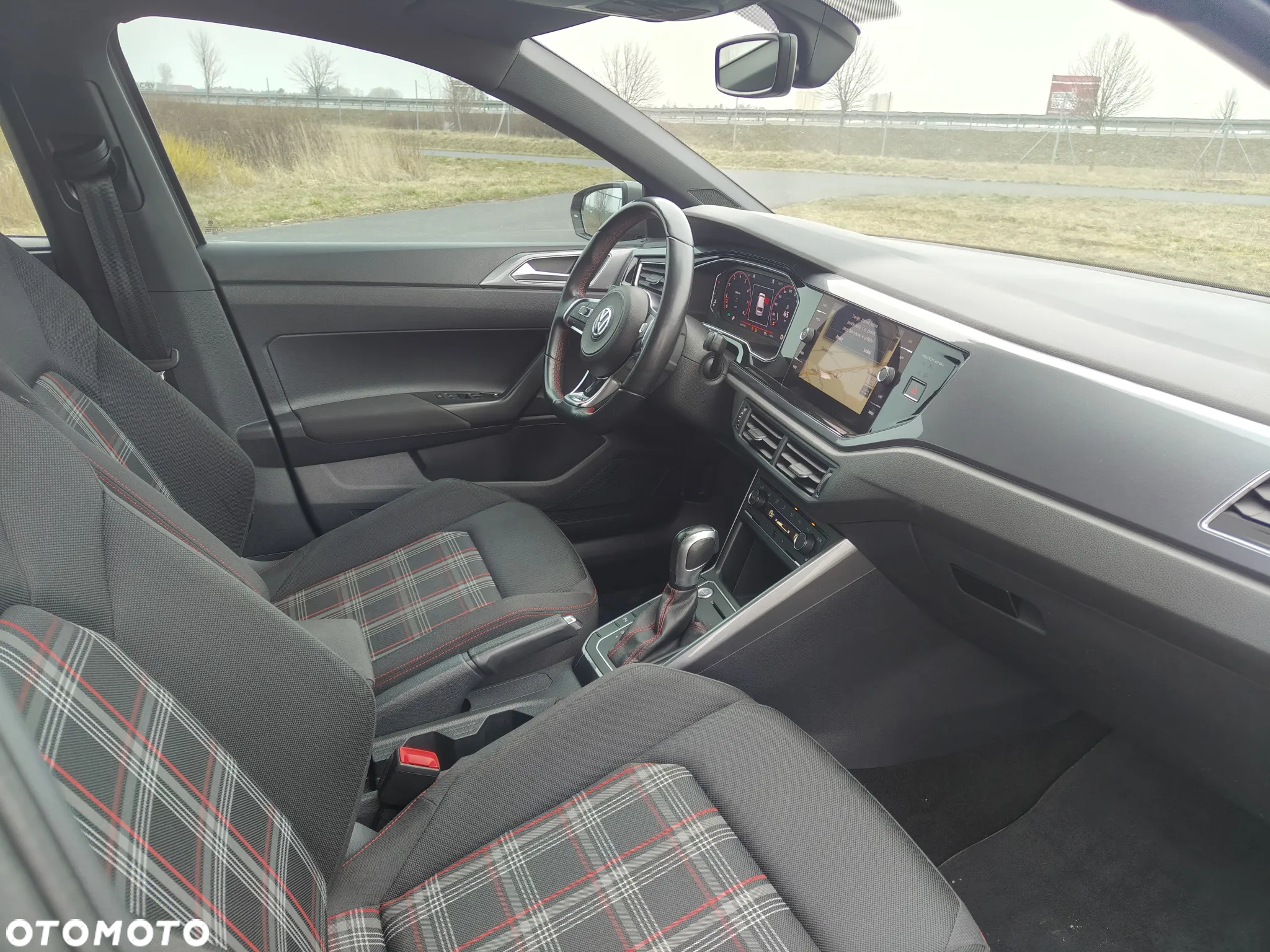 Volkswagen Polo 2.0 TSI DSG OPF GTI - 12