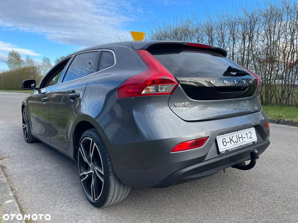 Volvo V40 D2 Summum - 32