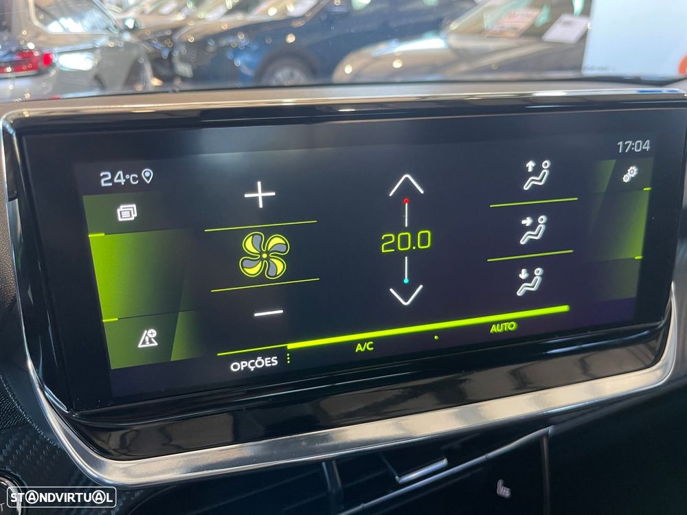 Peugeot 2008 1.2 PureTech Allure - 22