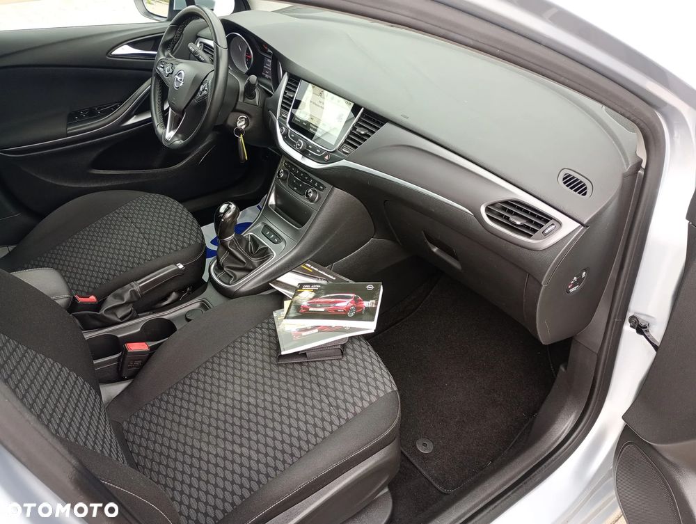 Opel Astra 1.4 Turbo Innovation - 29