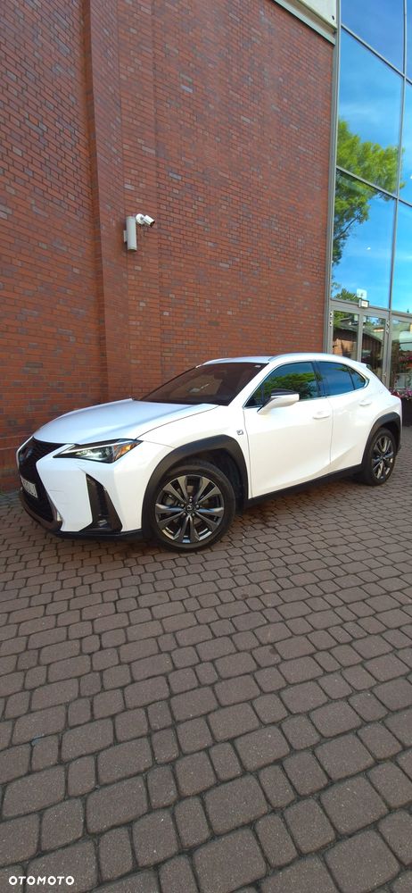 Lexus UX - 9