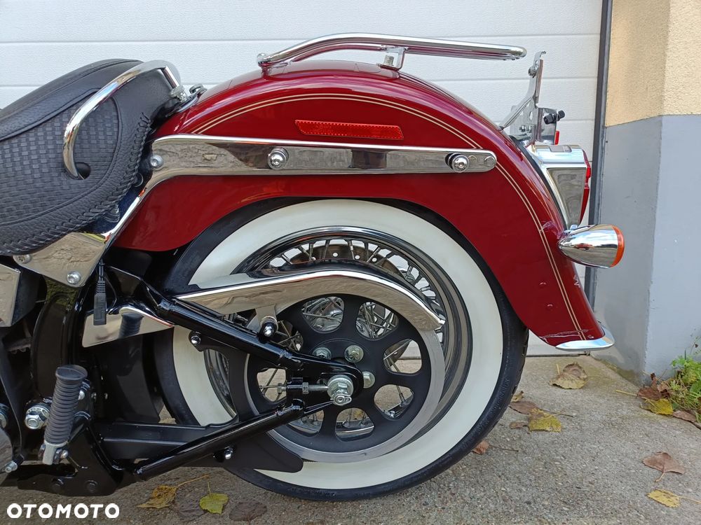 Harley-Davidson Softail Deluxe - 28