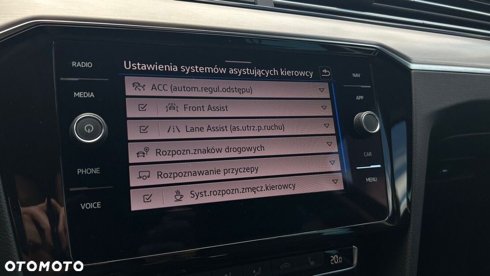 Volkswagen Passat Variant 2.0 TDI 4Mot Elegance DSG - 29