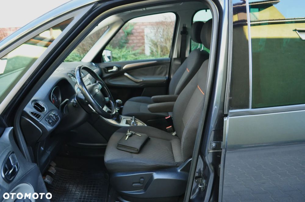 Ford Galaxy 2.0 TDCi Ghia - 14