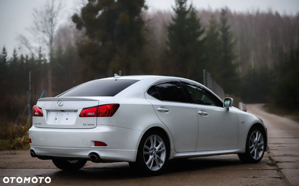 Lexus IS - 3