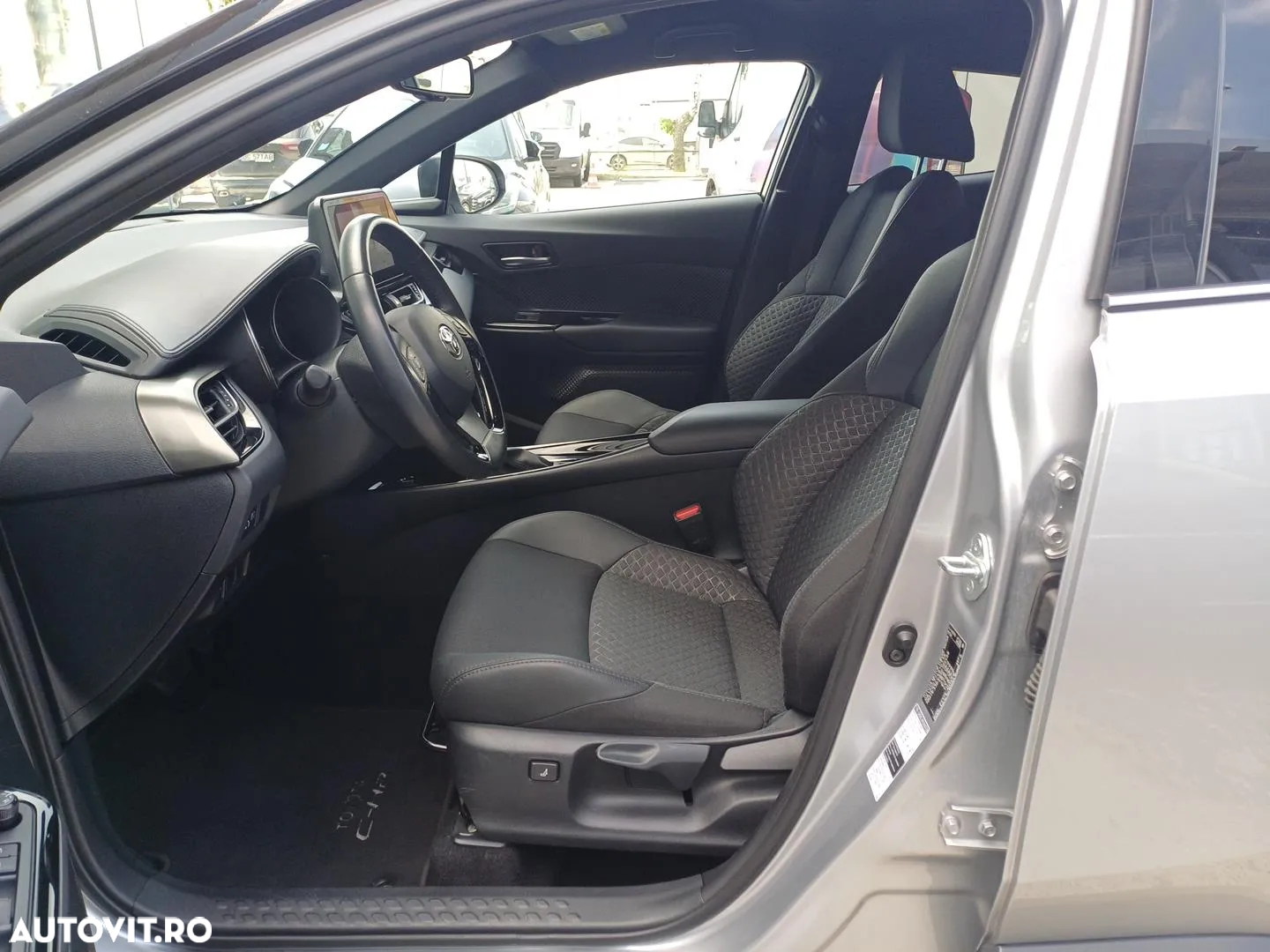 Toyota C-HR 1.8 HSD 122 CP 4x2 CVT C-lassy bi-tone - 10