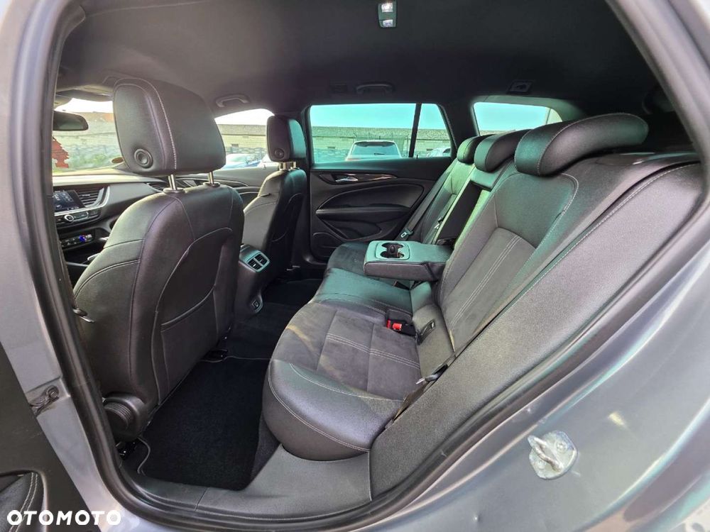 Opel Insignia - 21