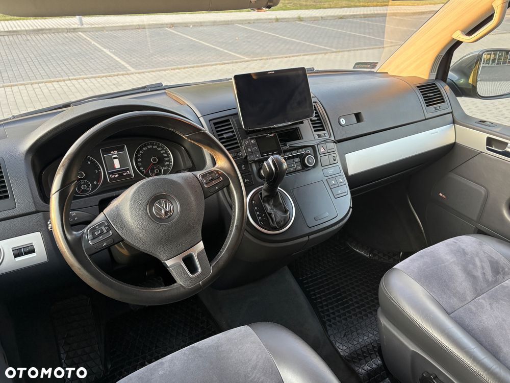 Volkswagen Multivan - 5