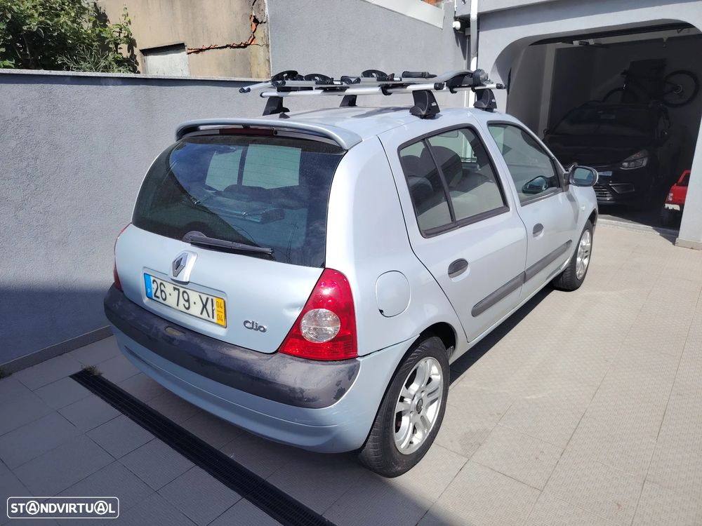 Renault Clio 1.2 16V Dynamique - 12