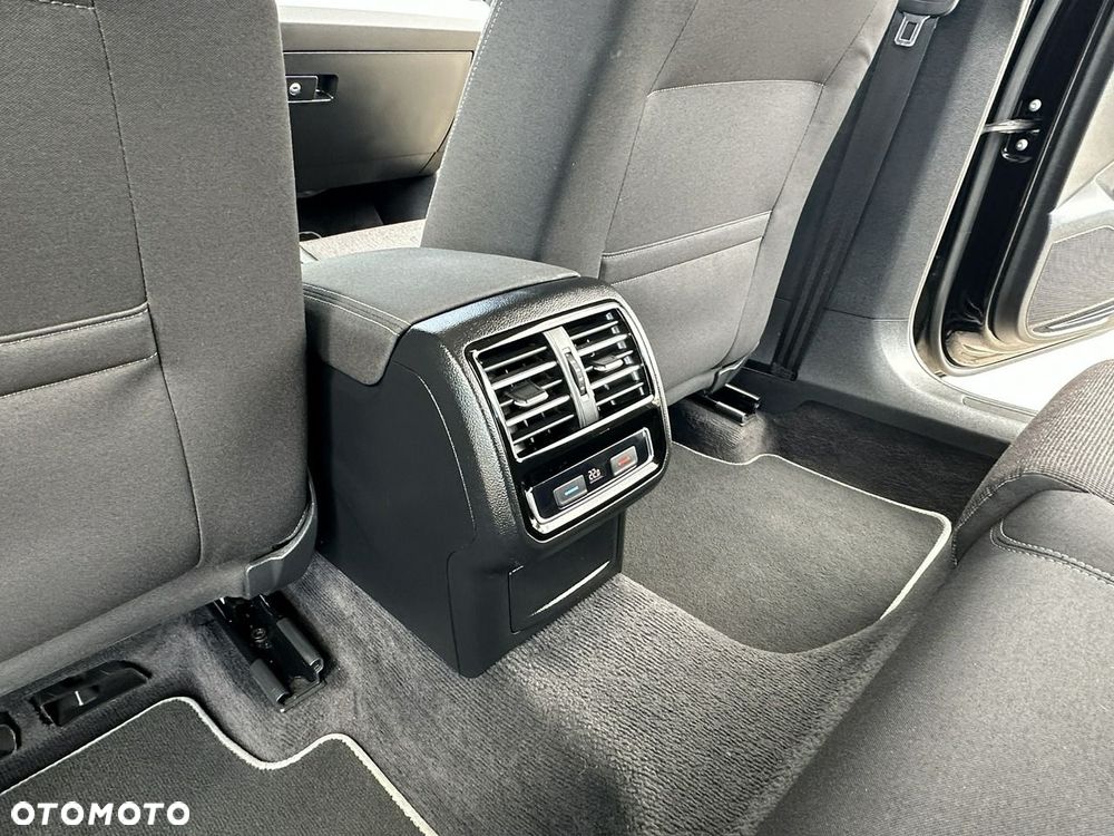 Volkswagen Passat Variant 2.0 TDI BMT Comfortline - 15