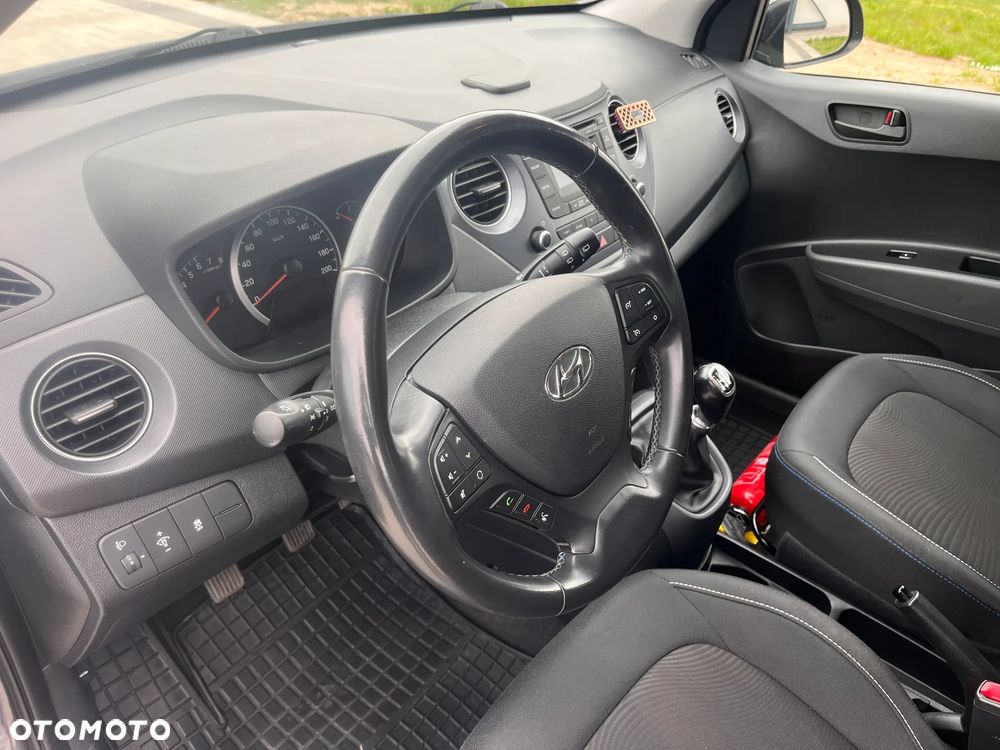 Hyundai i10 - 12