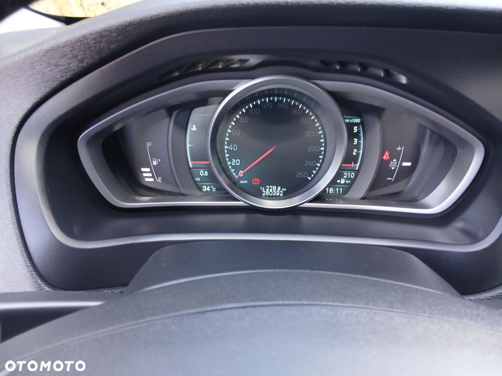 Volvo V40 D2 Momentum - 23
