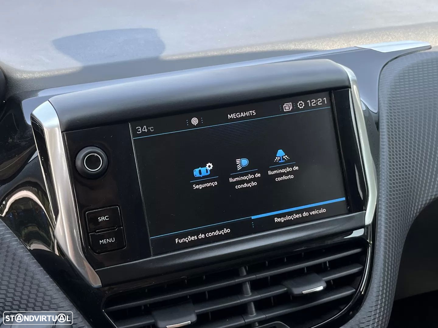 Peugeot 2008 1.2 PureTech Allure EAT6 - 17