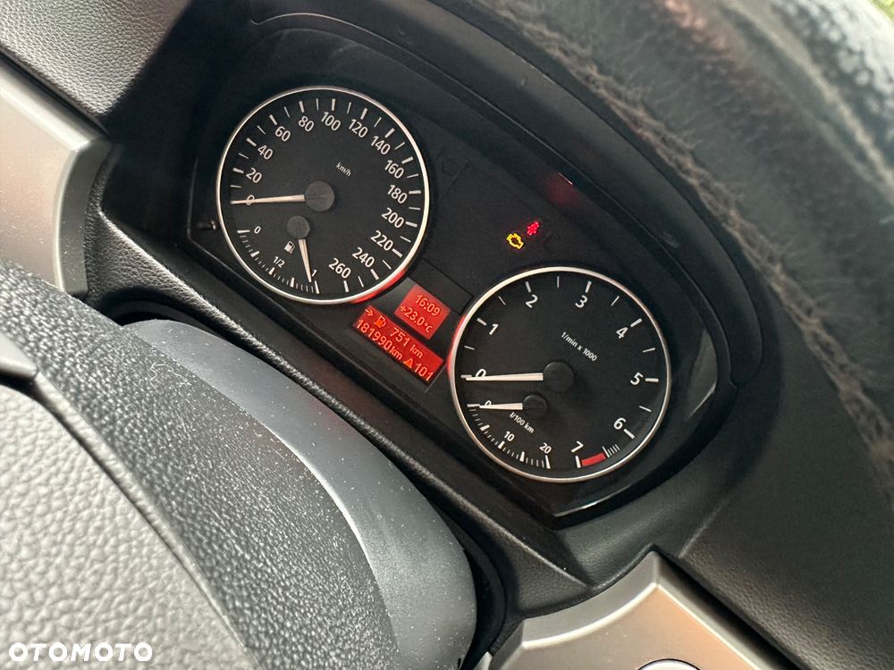 BMW Seria 3 320i - 10