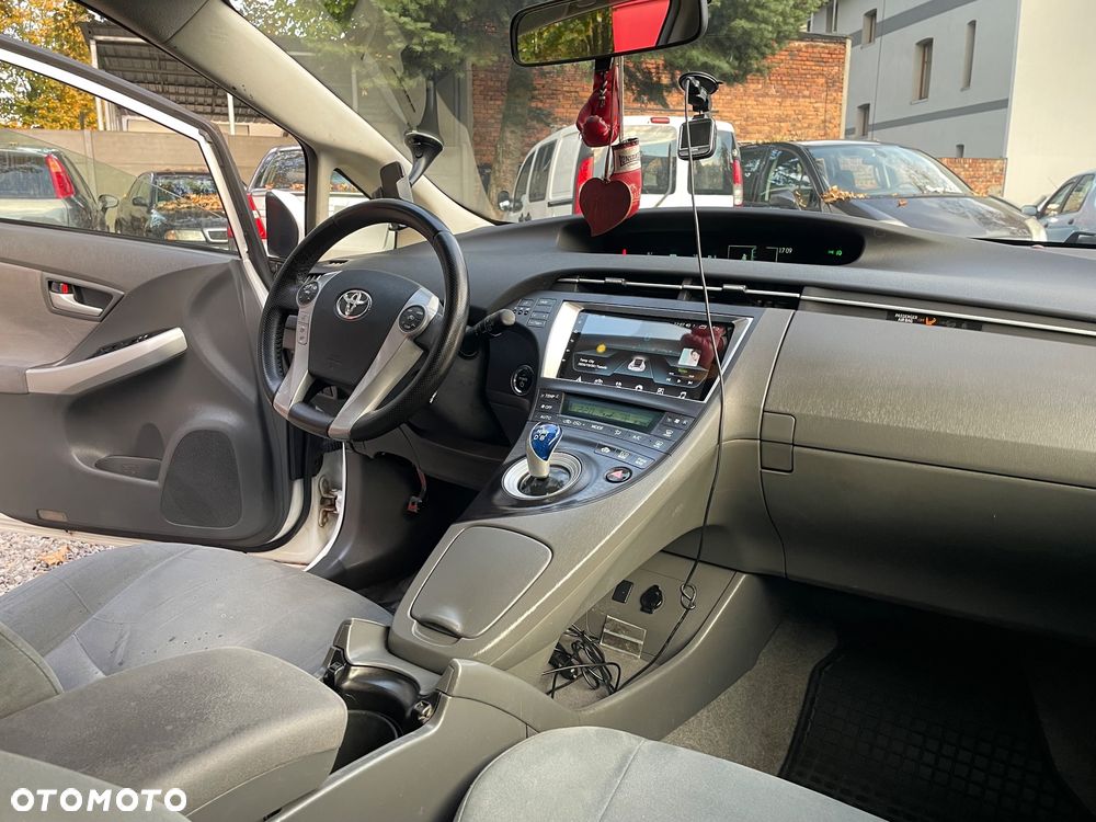 Toyota Prius - 22