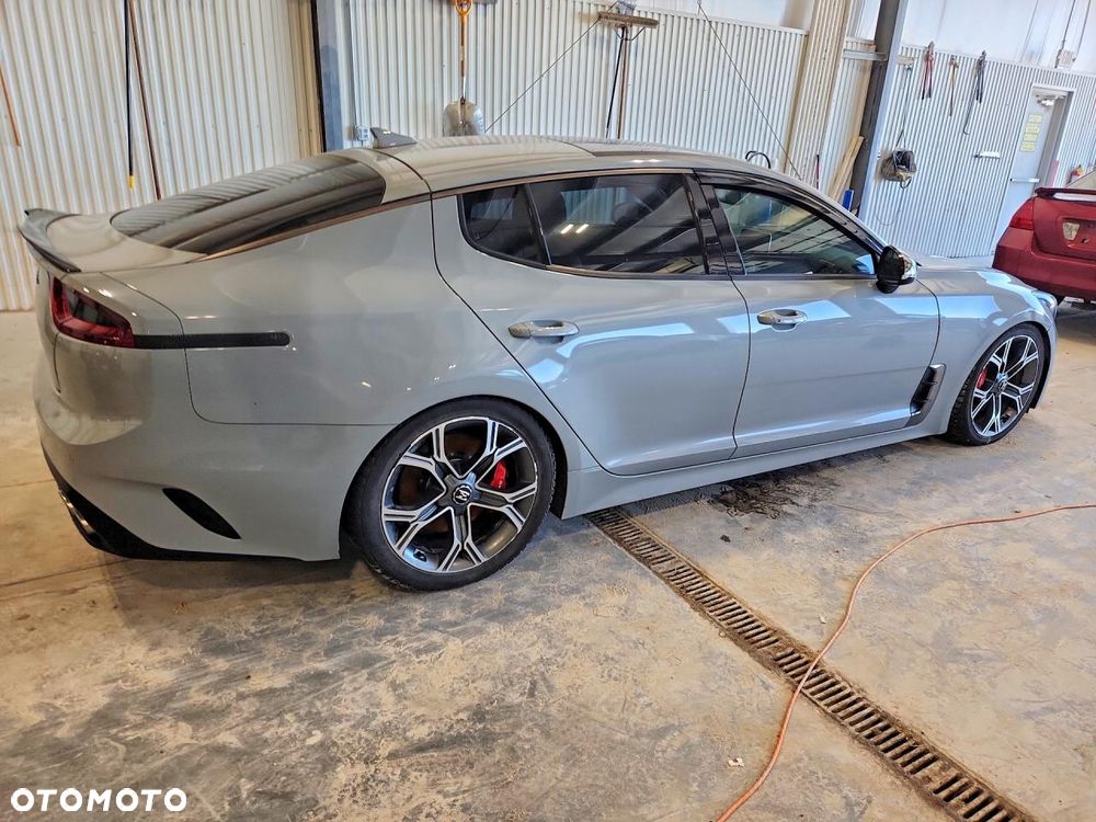 Kia Stinger 3.3 T-GDI AWD OPF GT - 4