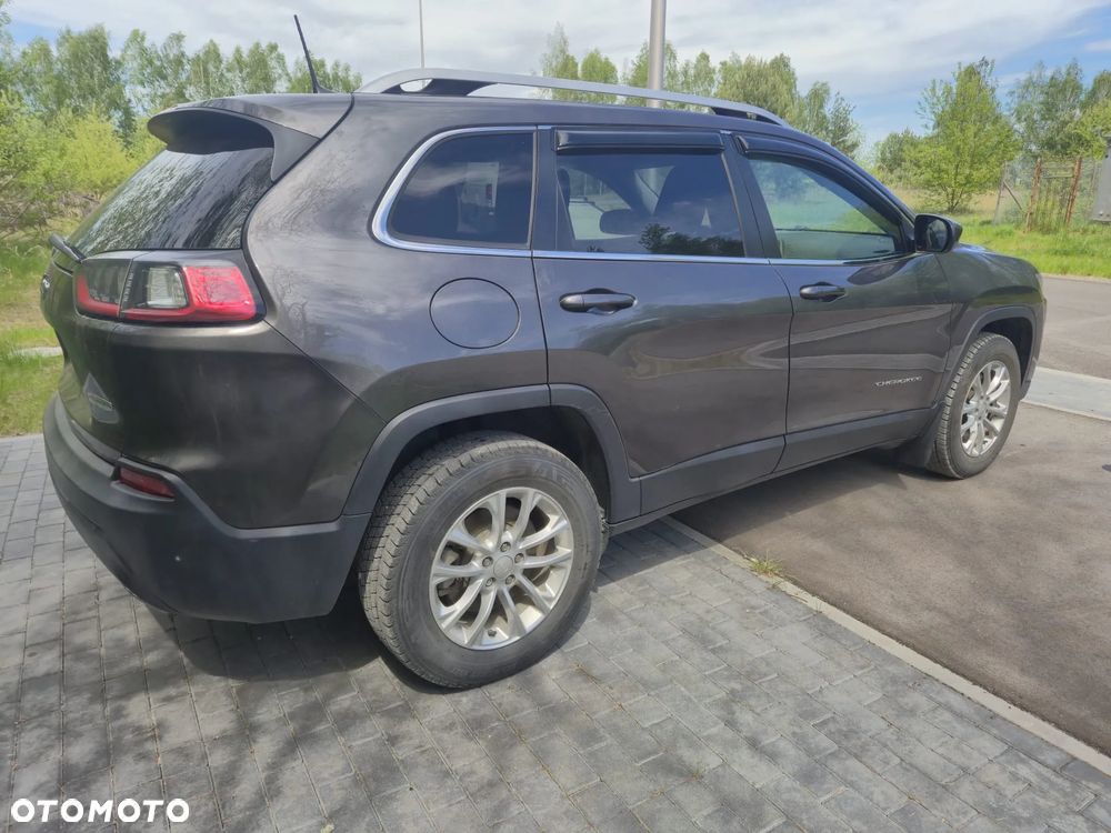 Jeep Cherokee - 7