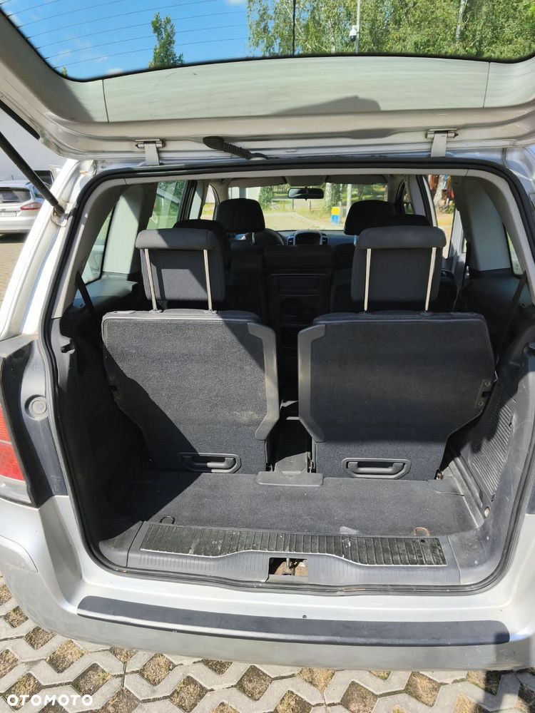 Opel Zafira 1.8 Enjoy - 10