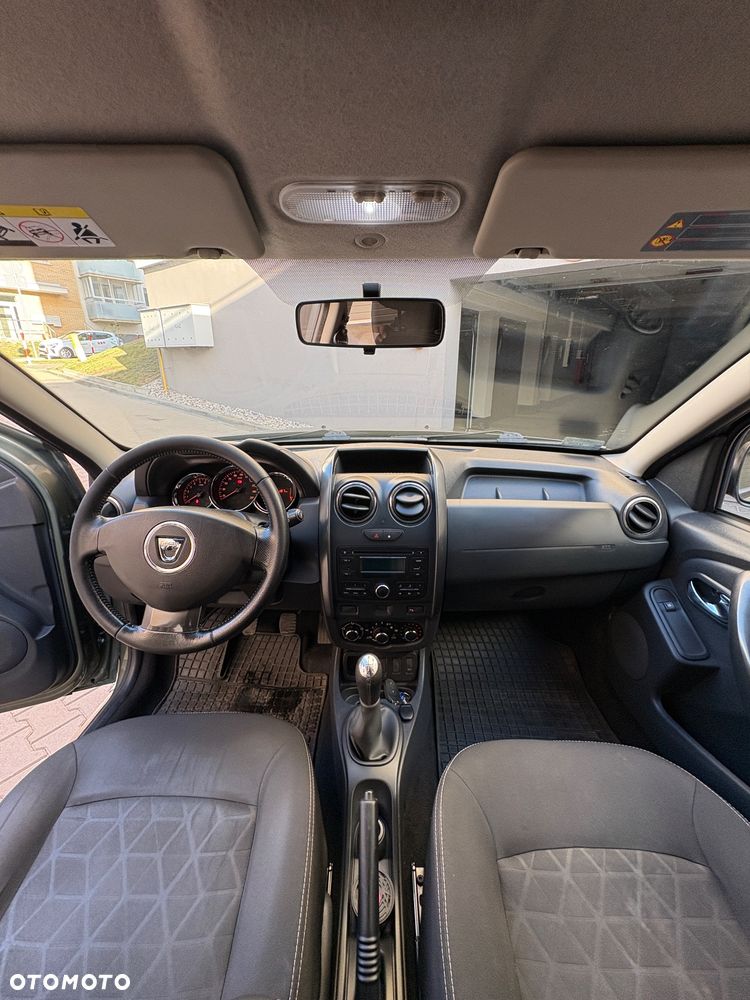 Dacia Duster 1.6 Laureate Euro5 - 10