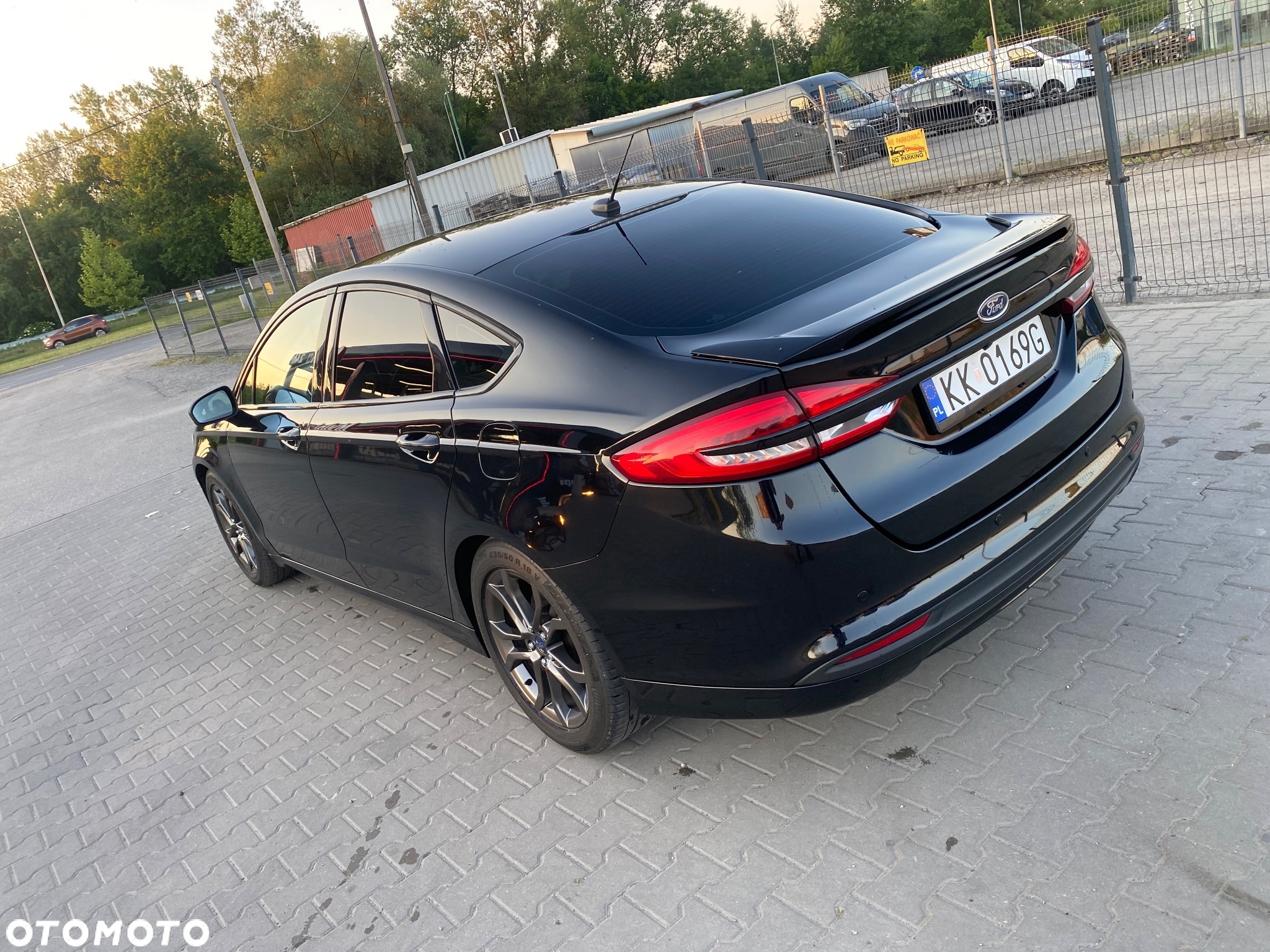 Ford Fusion 2.0 EcoBoost Titanium - 24