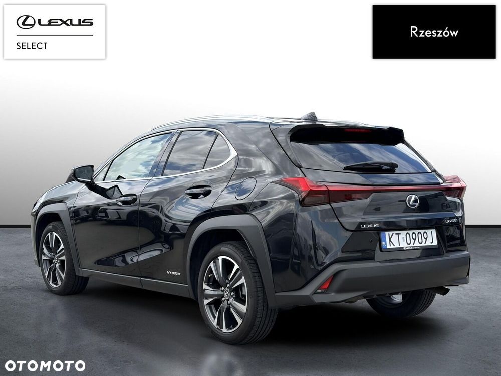 Lexus UX - 3