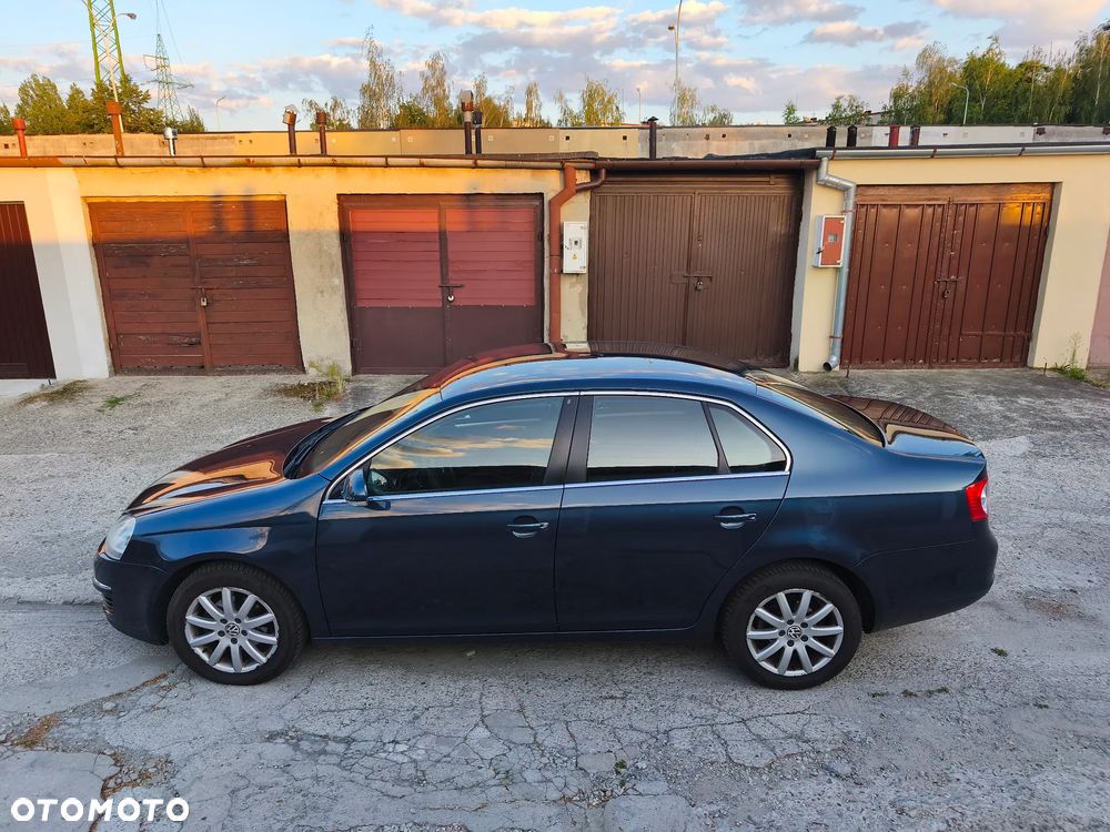 Volkswagen Jetta 1.9 TDI Comfortline - 7