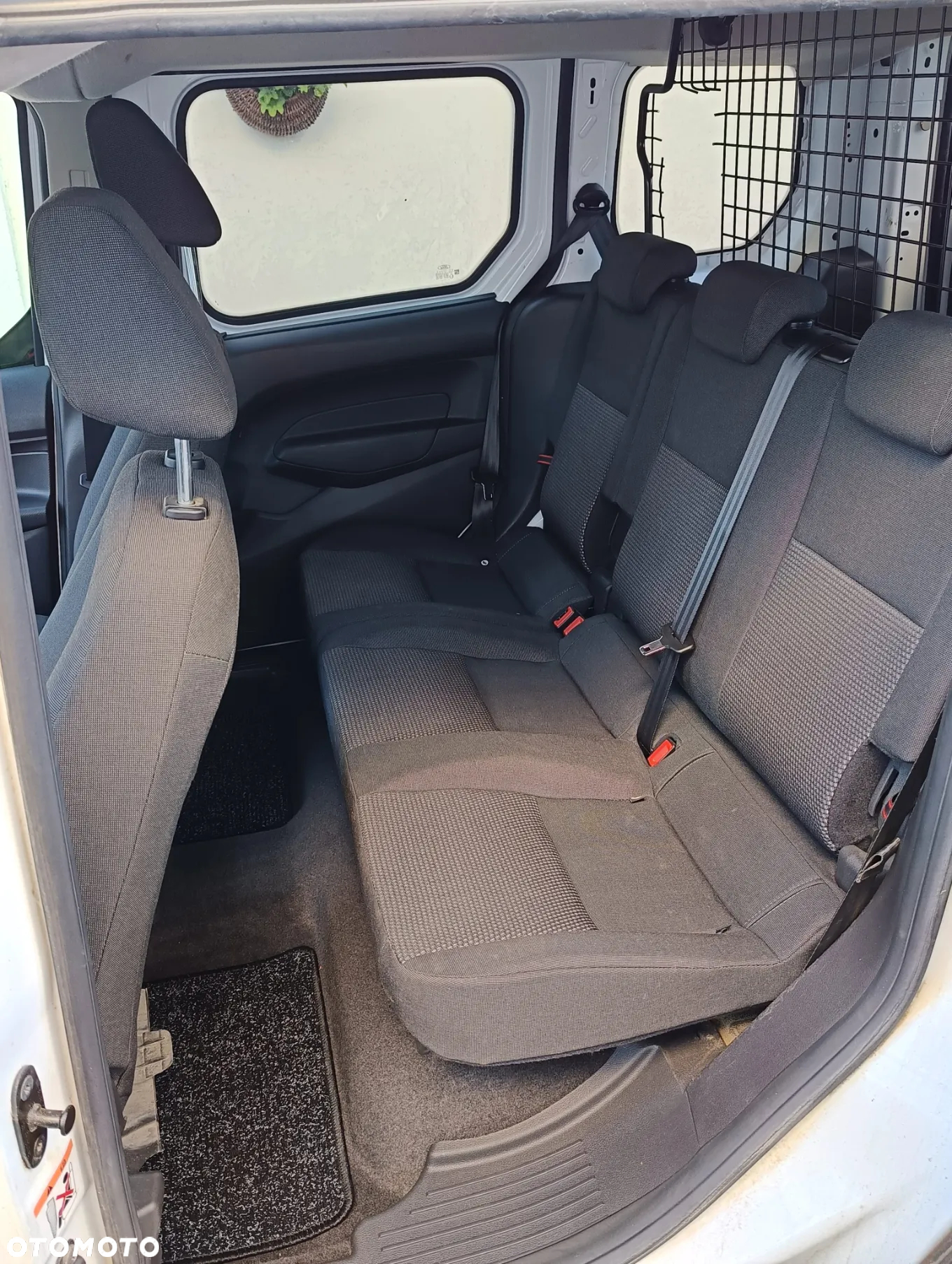 Ford Tourneo Connect 1.5 TDCi Trend - 21