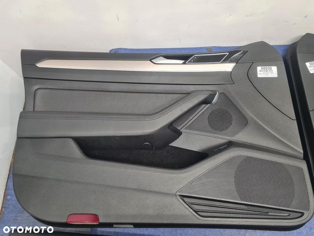 VOLKSWAGEN PASSAT B8 KOMBI TAPICERKA KOMPLET TITANSCHWARZ - 2