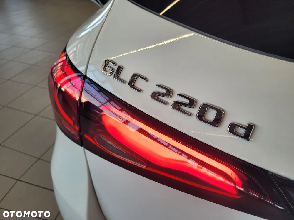 Mercedes-Benz GLC 220 d mHEV 4-Matic AMG Line - 7