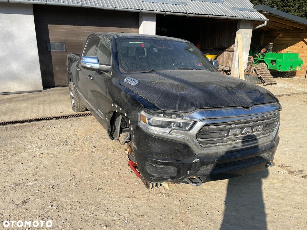Dodge RAM 5.7 4x4 - 35