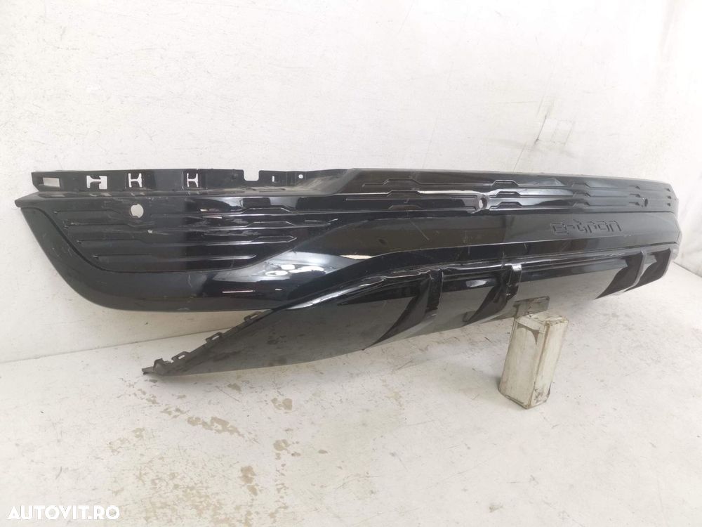 Fusta Spoiler Bara Spate Cu Ornament Central   Audi Q8 E-Tron Sportbac - 3