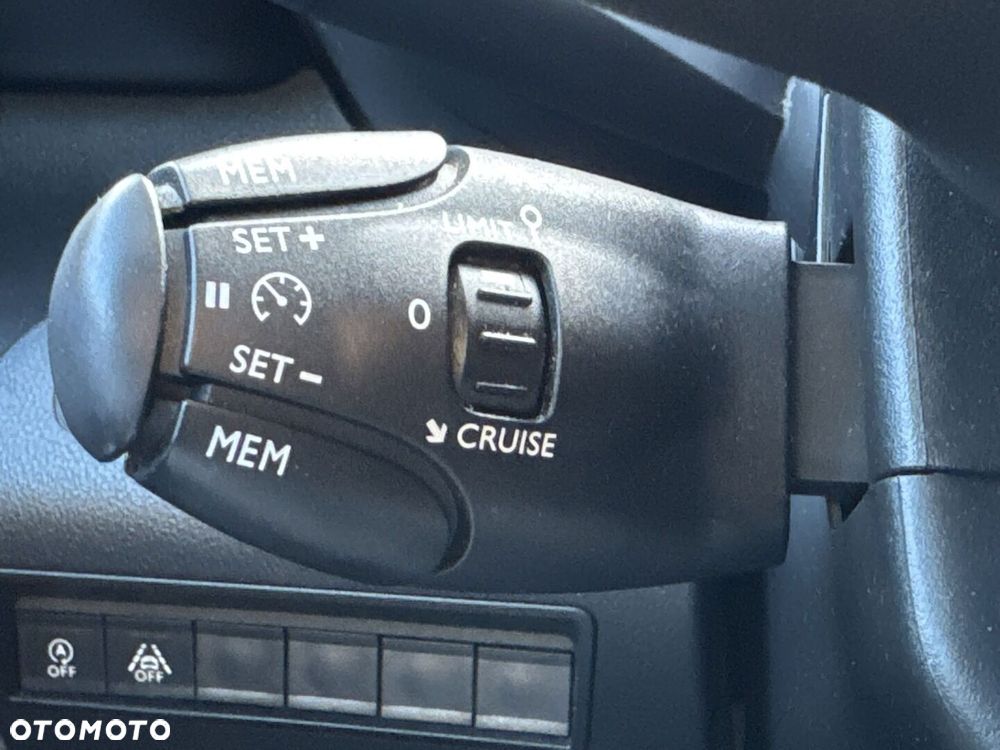 Toyota Proace City Verso 1.5 D-4D Combi - 20
