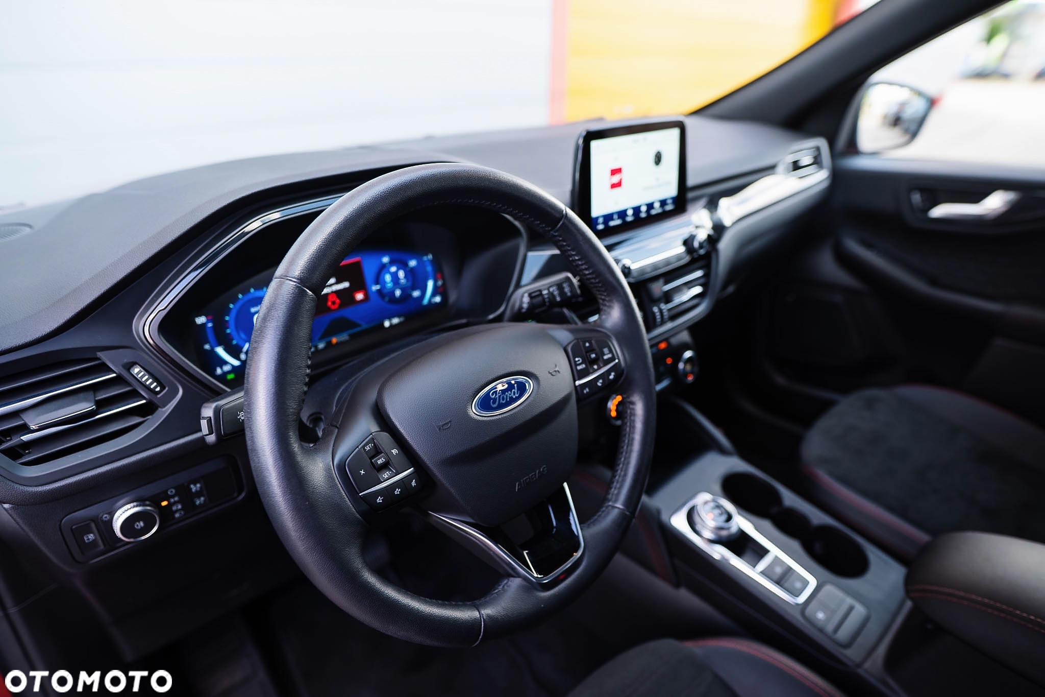 Ford Kuga 2.5 FHEV AWD ST-Line - 31