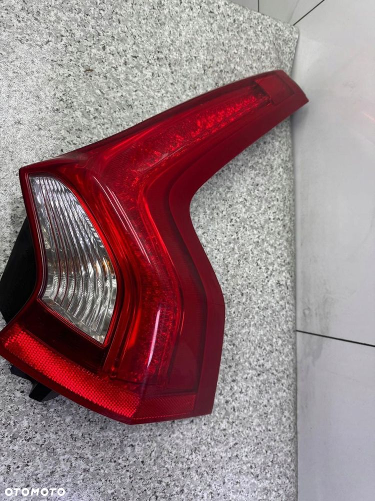 lampa prawy tył volvo v60 ii 2013-2018 31395929 - 9