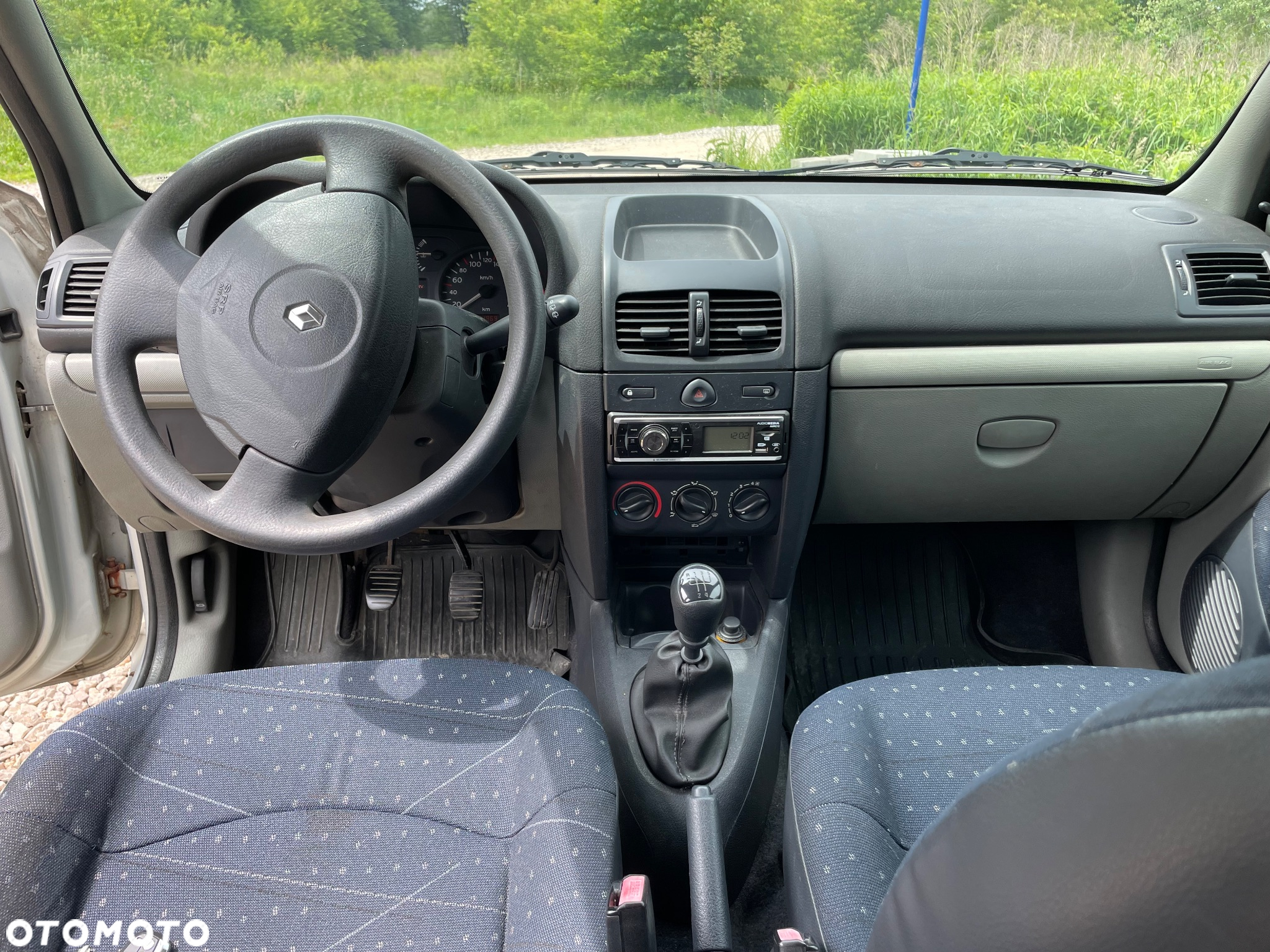 Renault Clio - 9