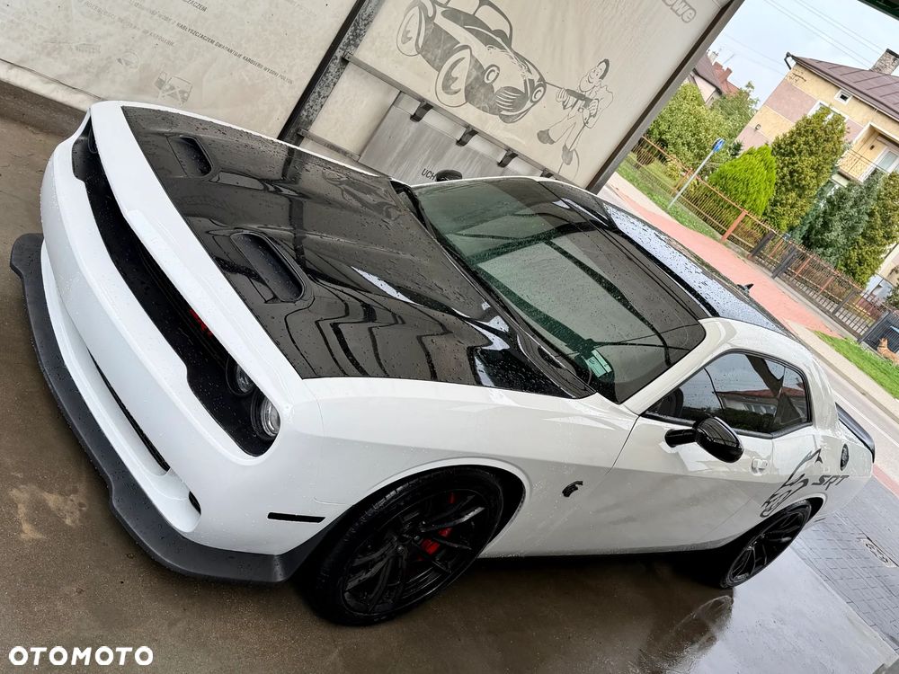 Dodge Challenger 6.2 Hellcat - 6