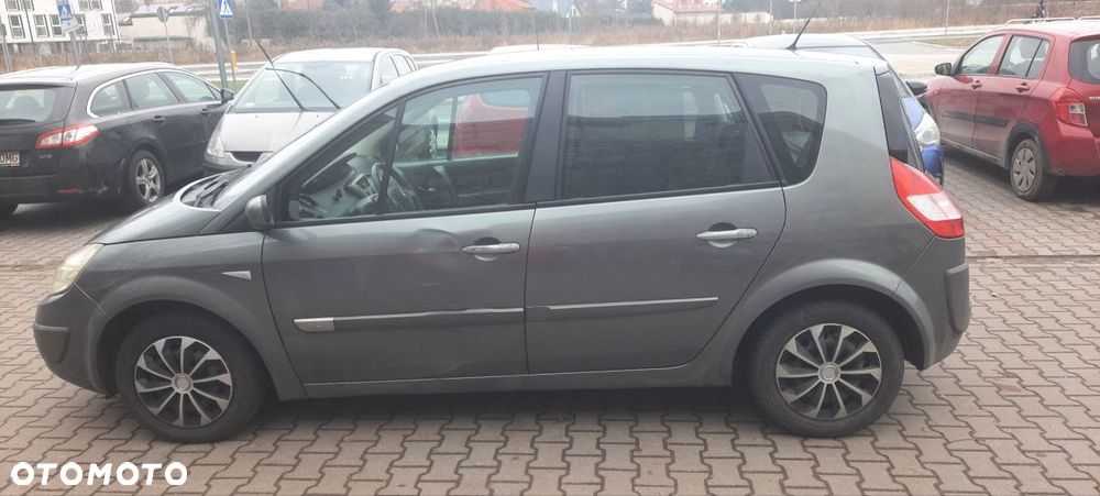 Renault Scenic 1.5 dCi Privilege - 5