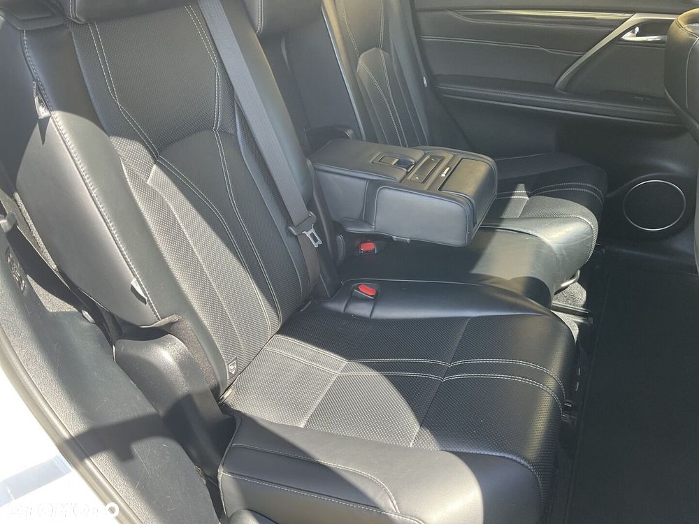 Lexus RX - 14