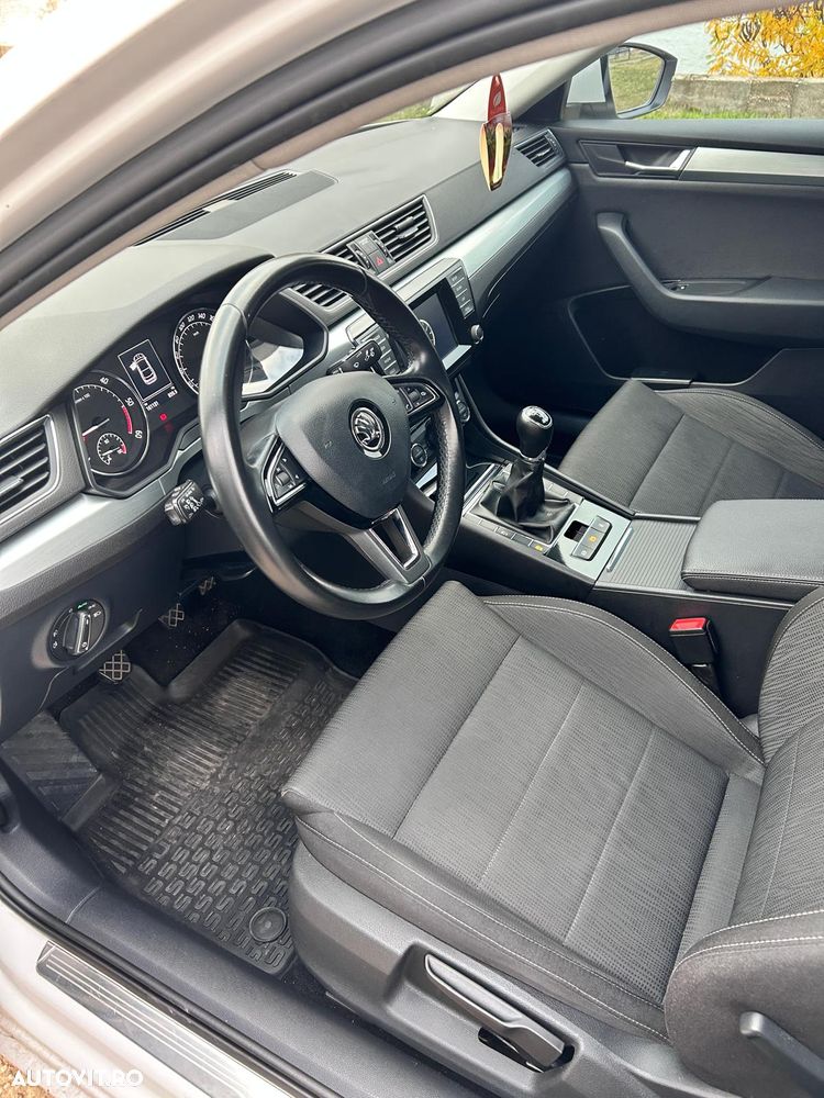 Skoda Superb 2.0 TDI 4X4 Ambition - 11