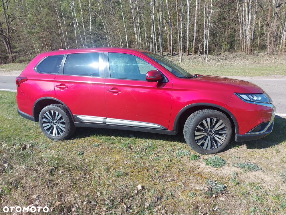 Mitsubishi Outlander - 4