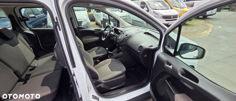 Ford Tourneo Courier 1.0 EcoBoost Ambiente - 12