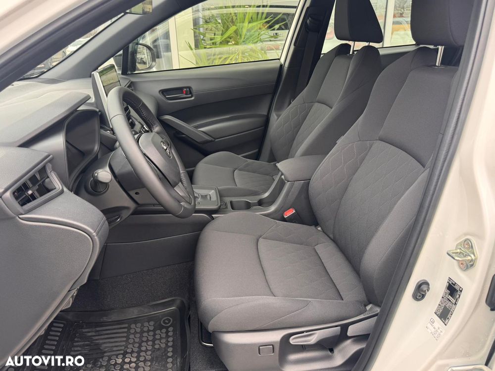 Toyota Corolla Cross - 14