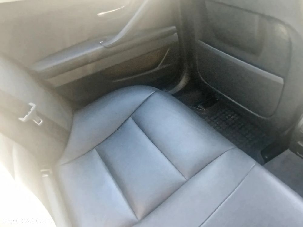 BMW Seria 5 535i xDrive Sport-Aut - 19