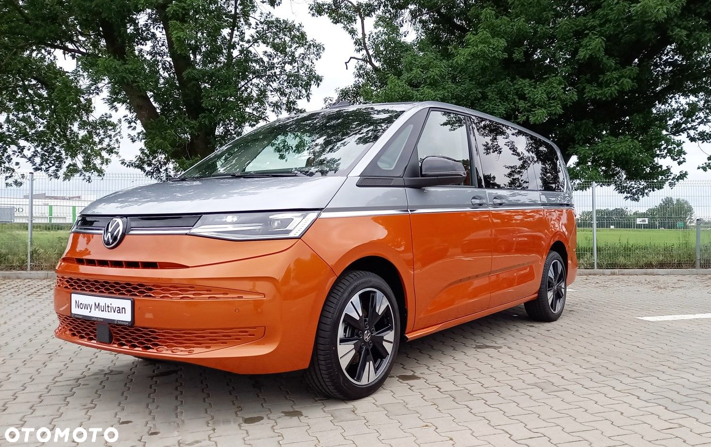 Volkswagen Multivan - 4