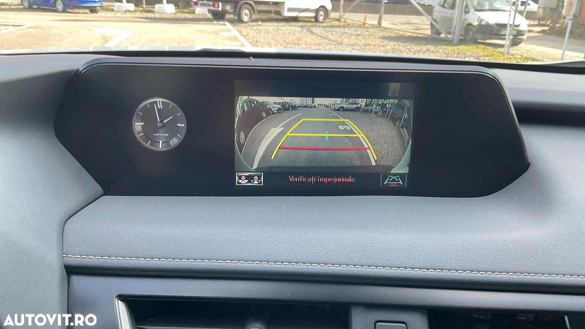 Lexus UX 250h Business Edition - 20