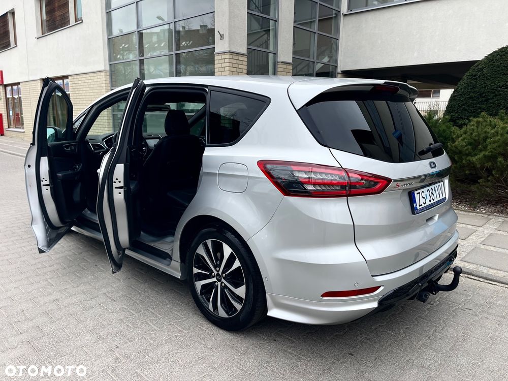 Ford S-Max - 17